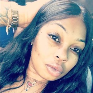 Meet your Posher, Antoinette